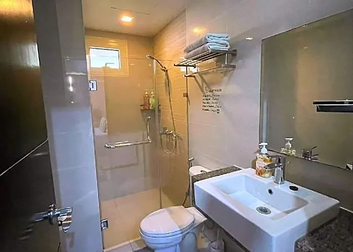 Apartment Fully Furnished Accessible To Terminal 3 Manila